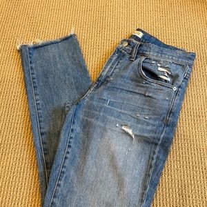 Madewell The Slim BoyJean. Distressed. Raw Hem. Mid-Rise. Size: 27 Inseam: 28